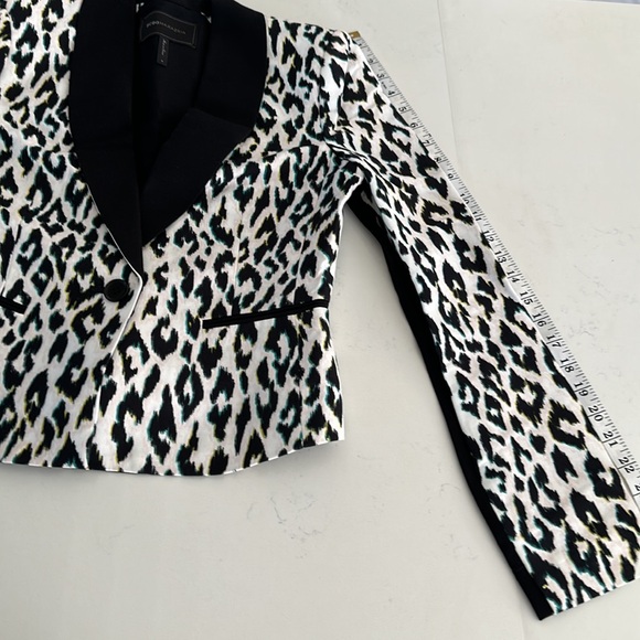 $65 BCBG MAXAZRIA Perfect, Worn once animal print blazer with open back SZ S - Picture 7 of 7